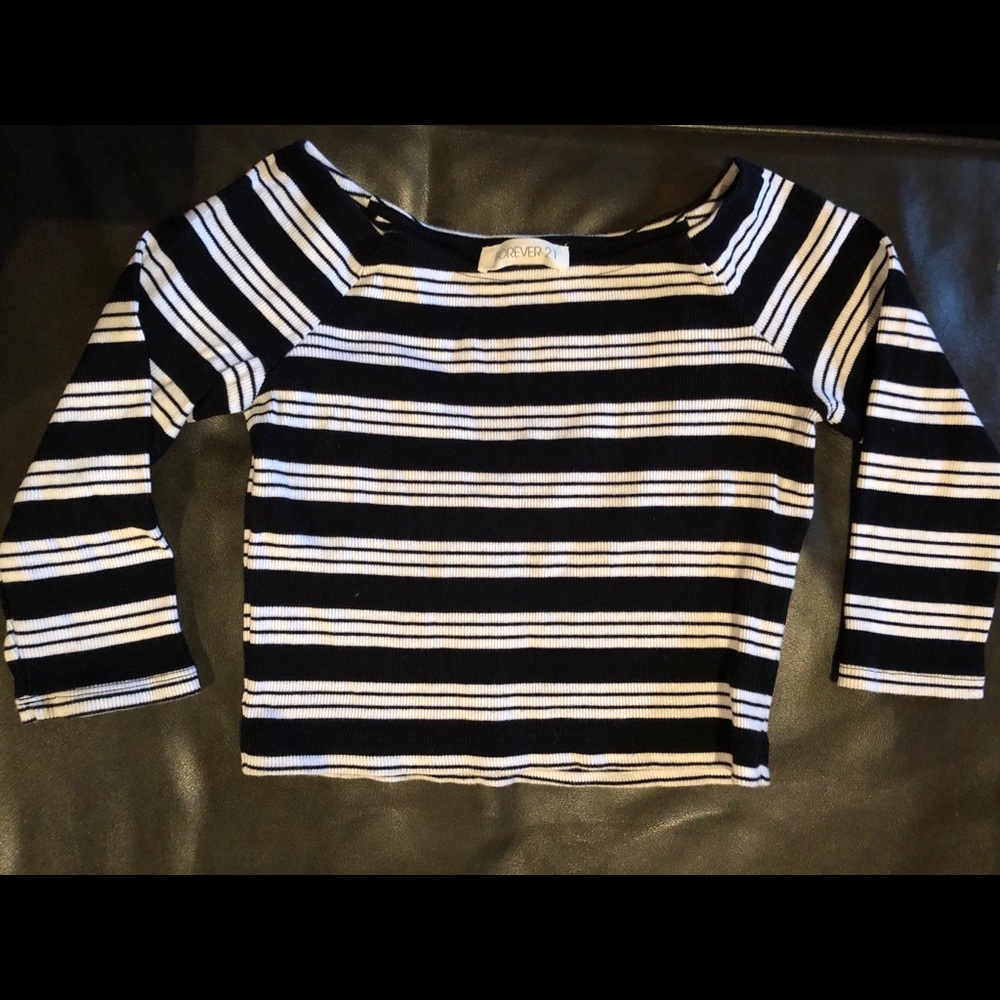 3/4 sleeve striped crop top